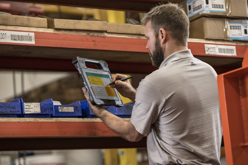 Inventory management in the warehouse with mobile handheld computers